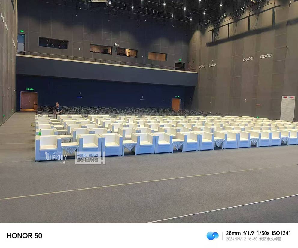 開封桌椅出租公司布置場館大講堂現場